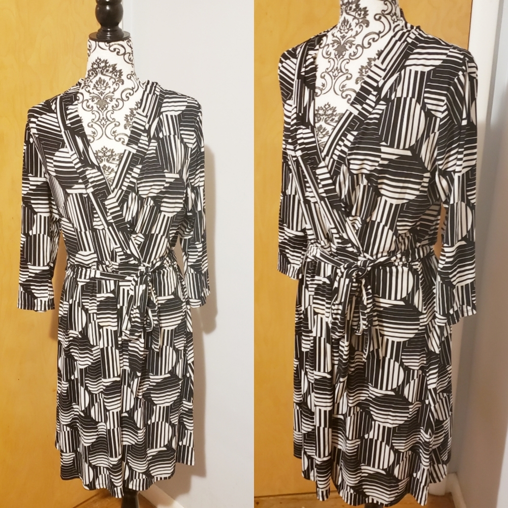 Liz Claiborn classic style weap midi dress